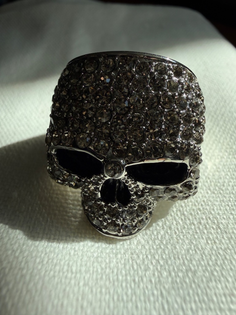 Swarovski Crystal Skull Pavé Statement Ring - Rare Gunmetal Tone Women's  Size 8 - Picture 5 of 12